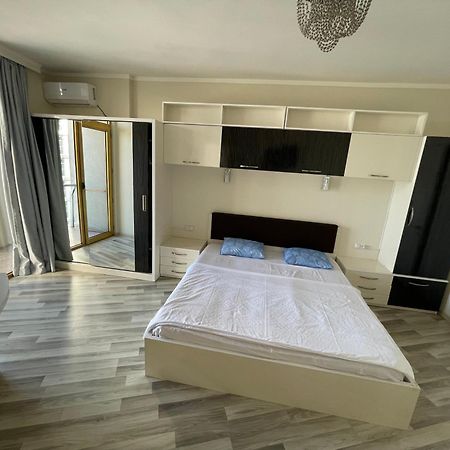 Sea View Apartment Batumi Luaran gambar