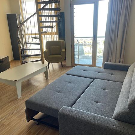Sea View Apartment Batumi Luaran gambar