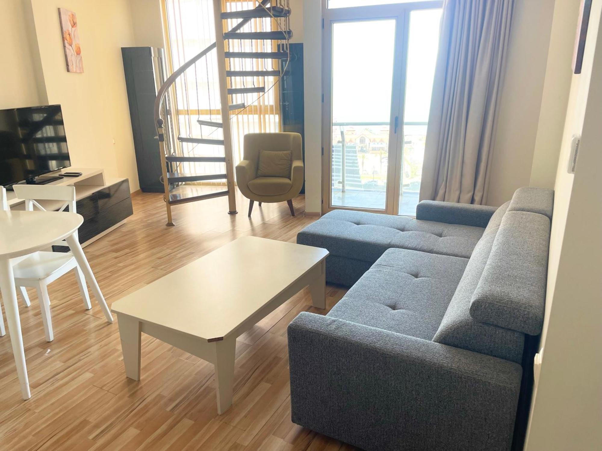 Sea View Apartment Batumi Luaran gambar